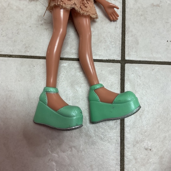 Bratz Forever Diamondz Yasmin - Picture 5 of 7